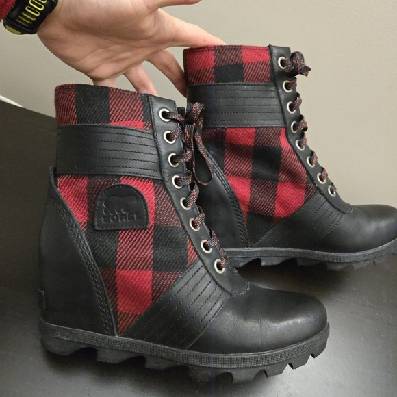 Sorel Lexie Black Red Checkered Buffalo Plaid Lace Up Wedge Ankle Boots - Picture 9 of 11